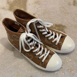 American Eagle Outfitters Brown Smiley Sneakers, size 9